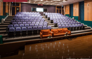 design-a-large-conference-blog-cover-article31